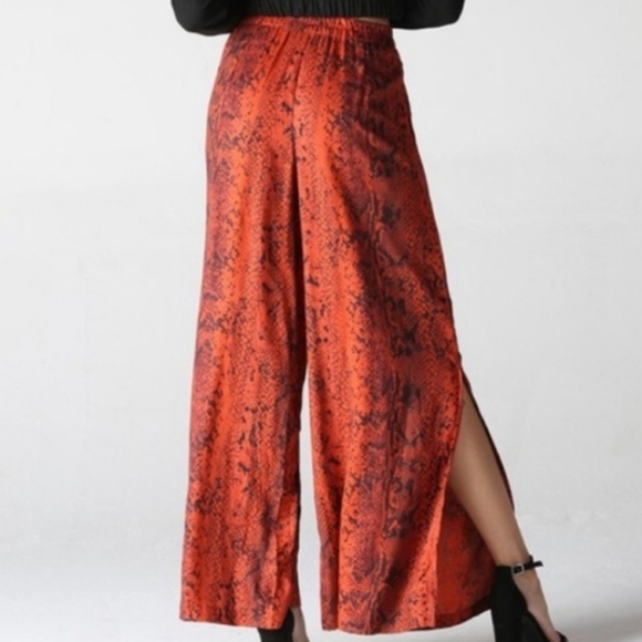 Rusted Snake print Slit pants - Picture 9 of 16